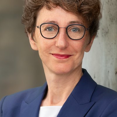Prof. Dr. Julia Helmke © PS-Art